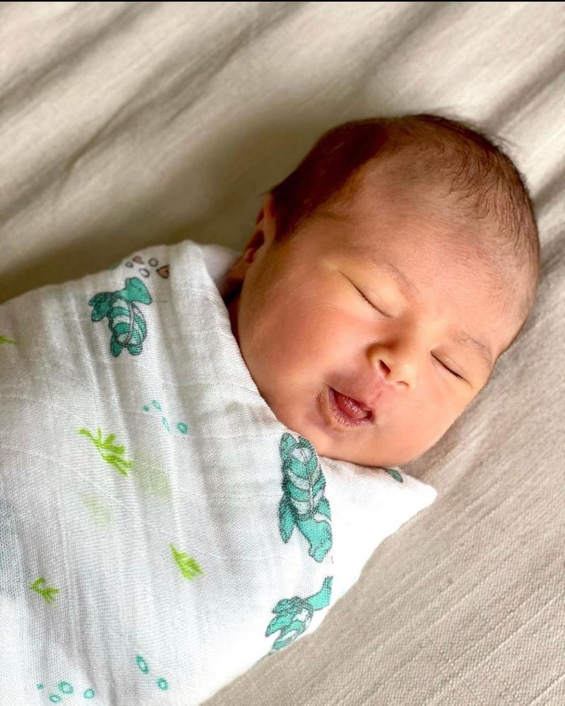 Honu Honi Swaddle - Hawaiian Farmers Market{
